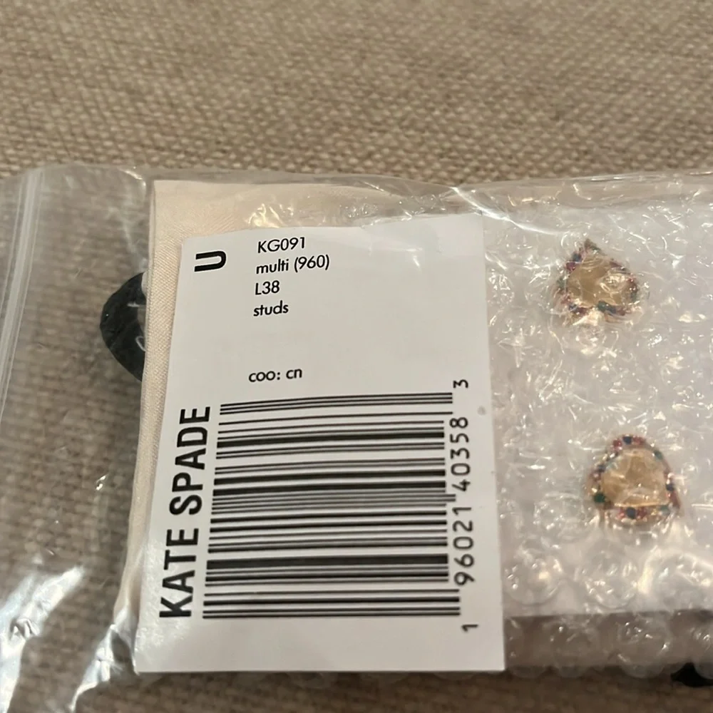 kate spade Take Heart Studs/NWT